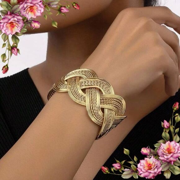 Open Bangle Bracelet With Wave Design in Gold Color - Picture 1 of 14